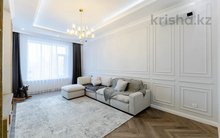 2-комнатная квартира, 86 м², 6/17 этаж помесячно, Аль-Фараби за 490 000 〒 в Алматы, Бостандыкский р-н — фото 10