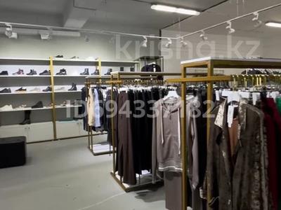 Готовый бизнес женской одежды., 124 м² за 36 млн 〒 в Астане, Есильский р-н
