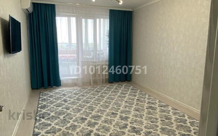 3-бөлмелі пәтер · 69 м² · 7/9 қабат, 5 мкр — 5 мкр, бағасы: 350 000 ₸ в Аксае — фото 2