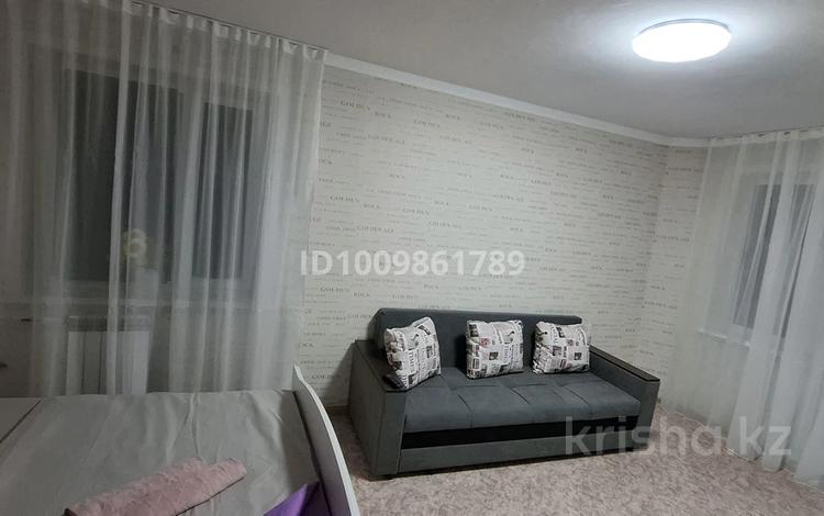 1-бөлмелі пәтер · 33 м² · 2/5 қабат, Абая 58/1 — Кафе чёрный кот, бағасы: 10 000 ₸ в Темиртау — фото 2