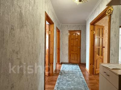 3-комнатная квартира · 65 м² · 2/5 этаж, мкр 8, Братьев Жубановых за 19.5 млн 〒 в Актобе