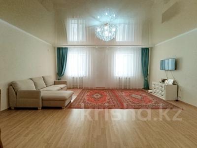 Отдельный дом · 4 комнаты · 150 м² · 3.7 сот., Чапаева — Обл.больница за 39.9 млн ₸ в Уральске