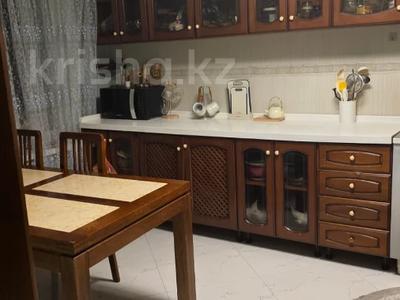 Отдельный дом · 9 комнат · 400 м² · 5 сот., Менделеева за 189 млн 〒 в Алматы, Медеуский р-н