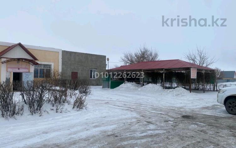 Еркін, кеңселер, дүкендер мен бутиктер, қоймалар, қоғамдық тамақтану орны, сұлулық салондары, монша, қонақ үй және демалыс орындары, медорталықтар мен дәріханалар, білім орталықтары, ойын-сауық · 450 м², бағасы: 88 млн ₸ в Аксае — фото 4