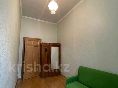 Отдельный дом · 4 комнаты · 200 м², Дегерес 18 за 300 000 〒 в Астане, Алматы р-н