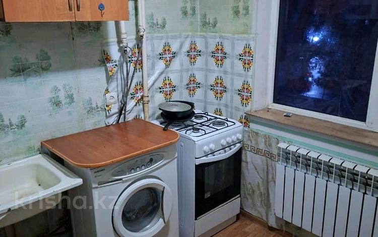 1-бөлмелі пәтер · 34 м² · 4/5 қабат, Республика 10 — Остановка Огонек Акация, бағасы: 110 000 ₸ в Шымкенте, Аль-Фарабийский р-н — фото 2