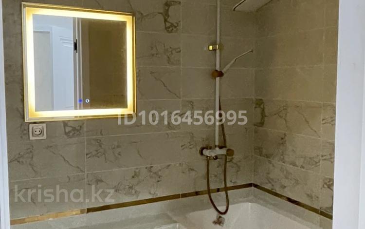 2-комнатная квартира · 50 м² · 2/7 этаж, мкр Акбулак 206/4 за 230 000 ₸ в Алматы, Алатауский р-н — фото 2