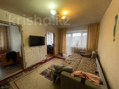 3-комнатная квартира, 48.5 м², 5/5 этаж, ул. Язева за 14 млн 〒 в Караганде, Казыбек би р-н