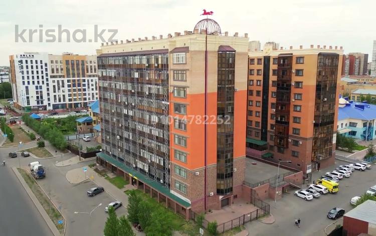 3-бөлмелі пәтер · 103 м² · 9/9 қабат, Кумисбекова 12/2, бағасы: 60 млн ₸ в Астане, Сарыарка р-н — фото 2
