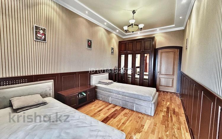 3-комнатная квартира · 104 м² · 7/10 этаж, Лободы 29/2 1 за 500 000 ₸ в Караганде, Казыбек би р-н — фото 2