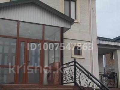 Отдельный дом · 9 комнат · 350 м², Жайык 147 — Супермаркет Кемертоган за 1.6 млн 〒