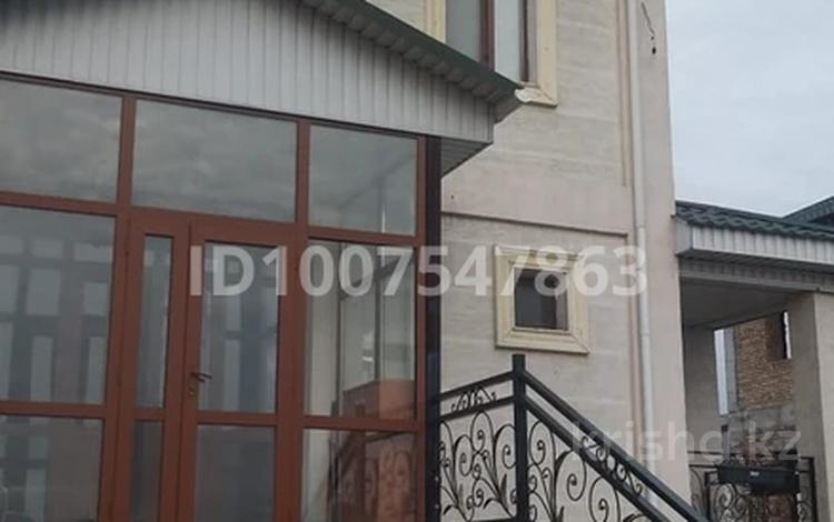 Отдельный дом · 9 комнат · 350 м² · 8 сот., Жайык 147 — Супермаркет Кемертоган за 1.6 млн 〒 — фото 2