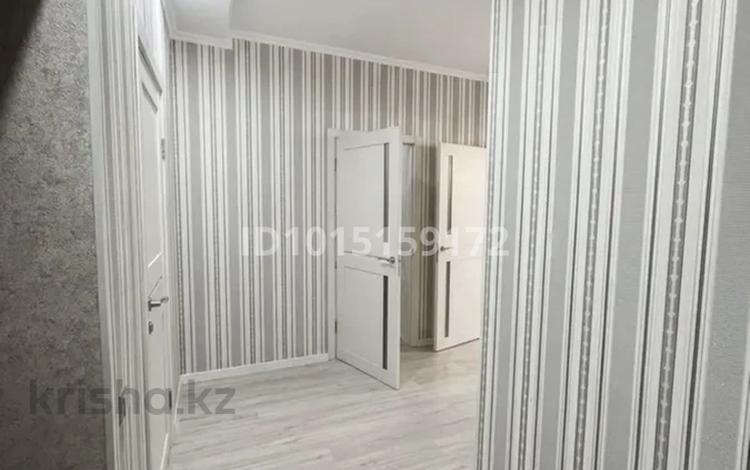 3-комнатная квартира · 65.6 м² · 10/12 этаж, мкр Аксай-1А 9 за 38.5 млн ₸ в Алматы, Ауэзовский р-н — фото 2
