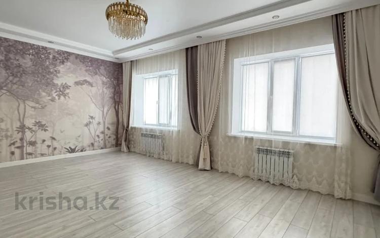 2-бөлмелі пәтер · 88 м² · 4/5 қабат, Алтын орда ш/а., бағасы: 36.5 млн ₸ в Актобе, мкр. Алтын орда — фото 4