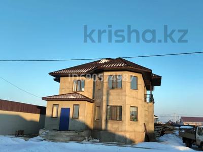Отдельный дом • 4 комнаты • 200 м² • 10 сот., Акишева 58 за 53 млн 〒 в Астане, Алматы р-н