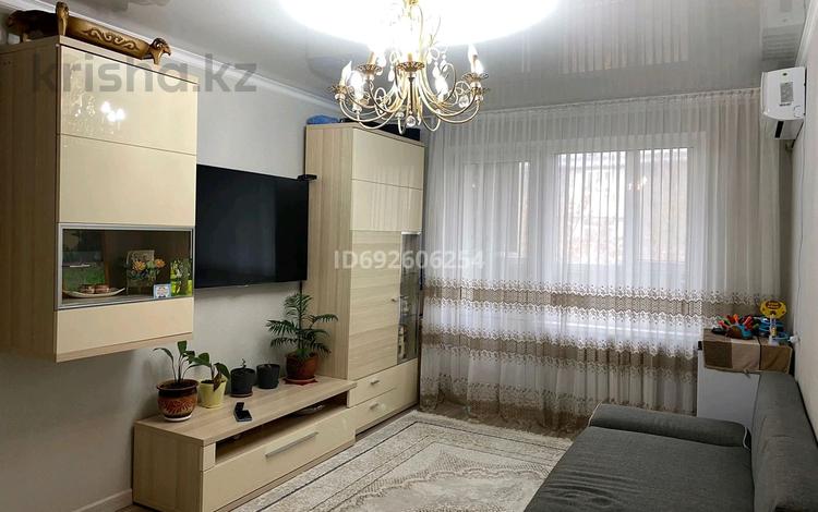 3-бөлмелі пәтер, 60 м², 4/5 қабат, мкр Акбулак, Саина 4 — Райымбек саина, бағасы: 35 млн 〒 в Алматы, Ауэзовский р-н — фото 2