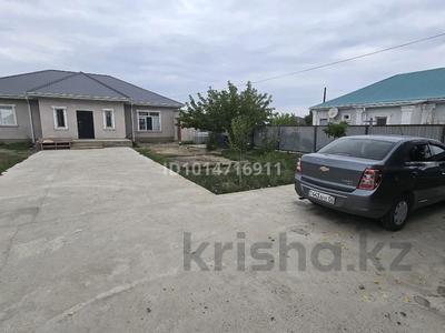 Жеке үй · 4 бөлме · 220 м² · 10 жүзд., Мукан Тулебаев 109, бағасы: 38 млн ₸ в Атырау
