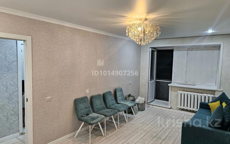1-бөлмелі пәтер · 38 м² · 2/5 қабат, Парковая 13 — 1 школа, бағасы: 4.5 млн ₸ в Шахтинске — фото 2