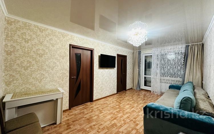 4-комнатная квартира, 62 м², 3/5 этаж, Карла Маркса 119/1 за 12.8 млн 〒 в Шахтинске — фото 2