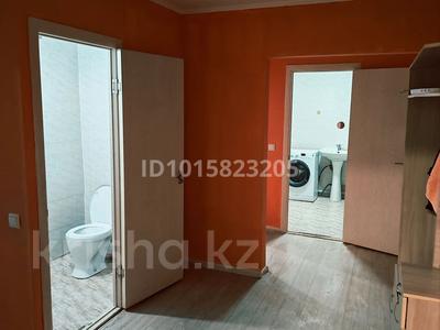 2-комнатная квартира · 58 м² · 2/5 этаж, Алтын Орда 6г — Рядом базара Барлык за 200 000 ₸ в Абай