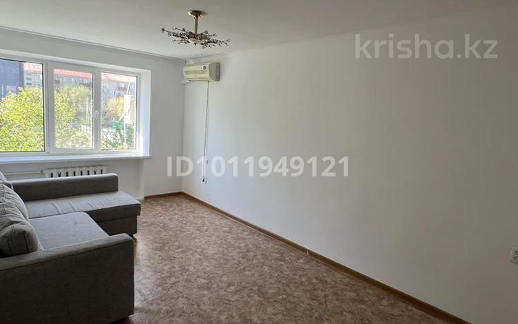 3-бөлмелі пәтер · 58 м² · 3/5 қабат, Азаттык 60А, бағасы: 16.5 млн ₸ в Атырау — фото 2