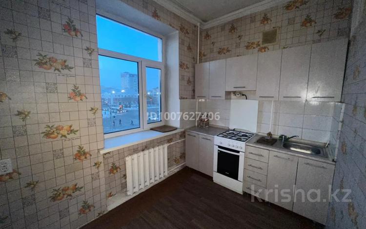 3-бөлмелі пәтер · 61.5 м² · 3/3 қабат, Есерберлина 12 — Женис, бағасы: 20 млн ₸ в Астане, Сарыарка р-н — фото 2