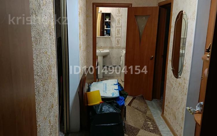 3-комнатная квартира · 62 м² · 2/5 этаж, мкр 4 30 за 24 млн ₸ в Уральске — фото 2