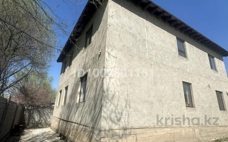 Отдельный дом · 14 комнат · 280 м² · 6 сот., Ст Арай Абая 49 — Дача Арай ул Абая 49 за 30 млн 〒 в Уштереке — фото 2