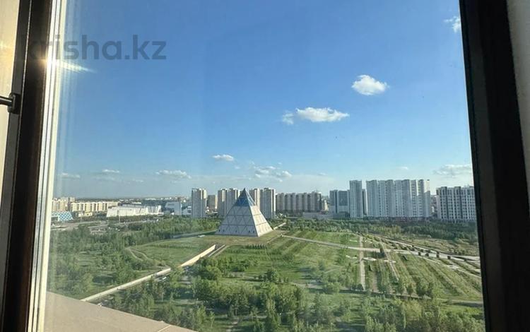 3-комнатная квартира · 97 м² · 17/18 этаж, Байтурсынова 5 за 700 000 ₸ в Астане, Сарайшык р-н — фото 2