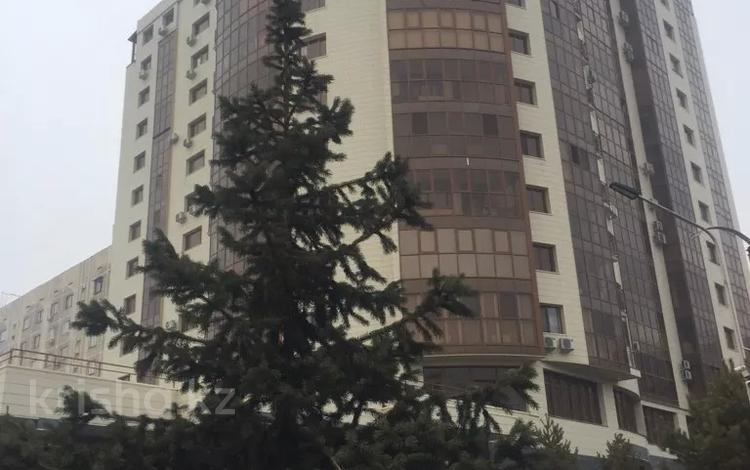 6-комнатная квартира, 320 м², 13/13 этаж, Аль-Фараби за 230 млн 〒 в Алматы, Медеуский р-н — фото 2