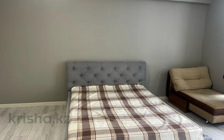 2-бөлмелі пәтер · 63 м² · 3/5 қабат, Думан-2 ш/а. 12, бағасы: 250 000 ₸ в Алматы, Медеуский р-н — фото 2