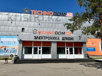 Коммерциялық жылжымайтын мүлік в Павлодарской обл.: Еркін, дүкендер мен бутиктер, қоймалар · 2326.4 м², бағасы: 700 млн 〒 Еркін, дүкендер мен бутиктер, қоймалар · 2326.4 м², бағасы: 700 млн 〒 в Павлодаре