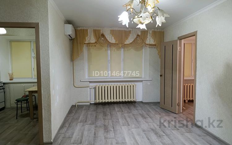 2-комнатная квартира · 49 м² · 1/5 этаж, Аманжолова 125 — Возле кафе Марина за 150 000 ₸ в Уральске, мкр Школьник — фото 2