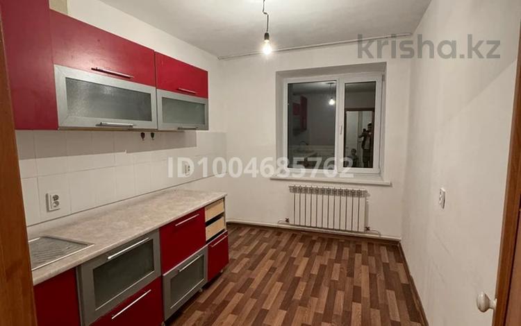 1-комнатная квартира · 42 м², Доспанова 30 — Доспанова за 80 000 〒 в Аксу — фото 2