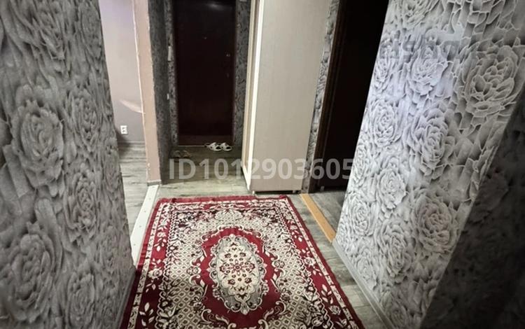 3-бөлмелі пәтер · 58 м² · 2/5 қабат, 343 квартал 18, бағасы: 200 000 ₸ в Семее — фото 2