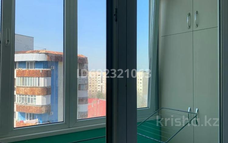 2-комнатная квартира, 70 м², 8/11 этаж помесячно, мкр Жетысу-3