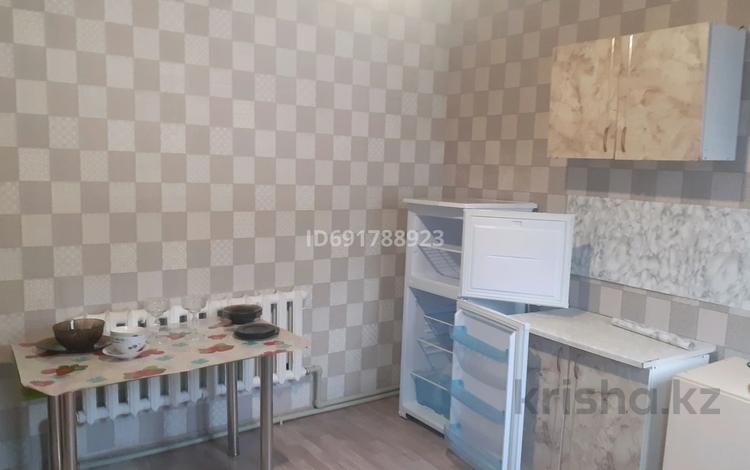 Отдельный дом · 2 комнаты · 50 м² · 6.2 сот., мкр Тастак-2 134 — Шакарима за 200 000 ₸ в Алматы, Алмалинский р-н — фото 2
