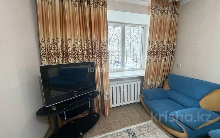 3-бөлмелі пәтер · 53 м² · 1/4 қабат, Ауэзова — ЦУМ, Пицца, ресторан BAR BQ, бағасы: 20 млн ₸ в Усть-Каменогорске, Ульбинский — фото 2