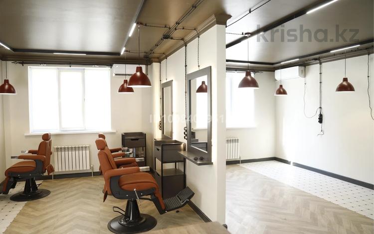 Салоны красоты · 51 м² за 31 млн ₸ в Атырау, мкр Нурсая — фото 7