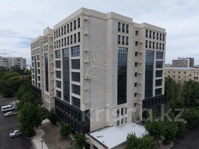 3-комнатная квартира · 127.6 м², Нурсултана Назарбаева 49а за ~ 70.2 млн 〒 в Караганде