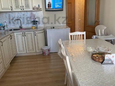 5-бөлмелі пәтер · 143 м² · 7/8 қабат, Орынбор 23 — Хорошая локация, бағасы: 140 млн ₸ в Астане, Есильский р-н