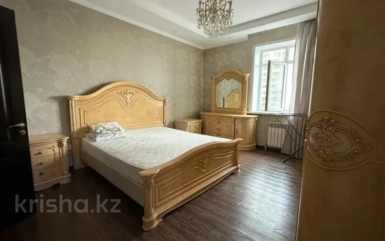 3-комнатная квартира · 100 м² · 6/15 этаж, Абая 150/230 за 500 000 ₸ в Алматы, Бостандыкский р-н — фото 8