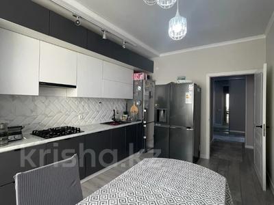 4-комнатная квартира, 125 м², 2/5 этаж, мкр. Алтын орда, Мустафы Шокая за 41.5 млн 〒 в Актобе, мкр. Алтын орда