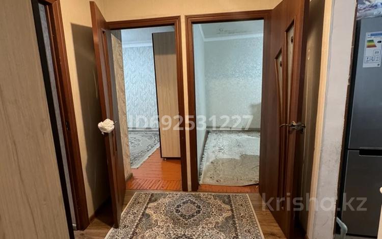 3-комнатная квартира · 60 м² · 2/2 этаж, Жібек жолы даңғылы — Орталык площадь акимат касында за 16 млн ₸ в Шаульдер — фото 2