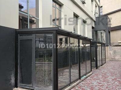 Свободное назначение, офисы, магазины и бутики, салоны красоты, медцентры и аптеки, образование, развлечения · 124 м² за 150 млн ₸ в Алматы