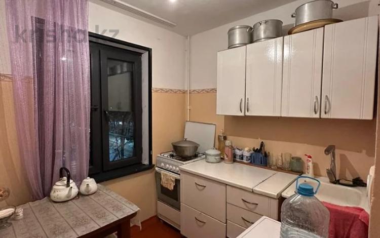 2-комнатная квартира, 45 м², 3/4 этаж помесячно, мкр №12 6