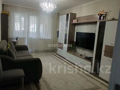 3-комнатная квартира · 60 м² · 1/5 этаж, 17-й микрорайон, 17-й микрорайон — Шаяхметова за 25.5 млн 〒 в Шымкенте, Аль-Фарабийский р-н