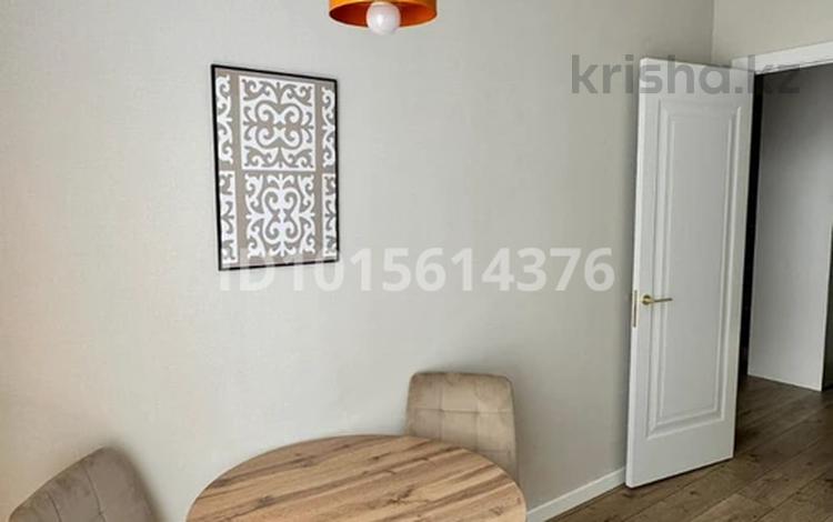 2-бөлмелі пәтер · 40 м² · 10/18 қабат, ул. Е-36 11, бағасы: 25 000 ₸ в Астане, Нура р-н — фото 2