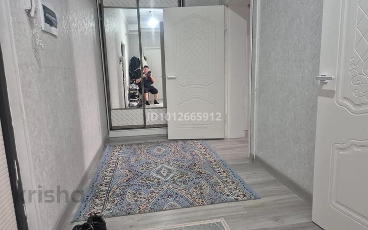 2-бөлмелі пәтер · 73 м² · 5/9 қабат, мкр Нурсат 2, Мкр. Нурсат — Әл-Фараби мектеп, Метро маг, поликлиника, бағасы: 200 000 ₸ в Шымкенте, Каратауский р-н — фото 2
