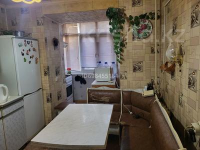 2-комнатная квартира · 50 м² · 1/5 этаж, Скоробогатова 67 — Ресторан Галактика Суровский за 150 000 〒 в Уральске, мкр Школьник
